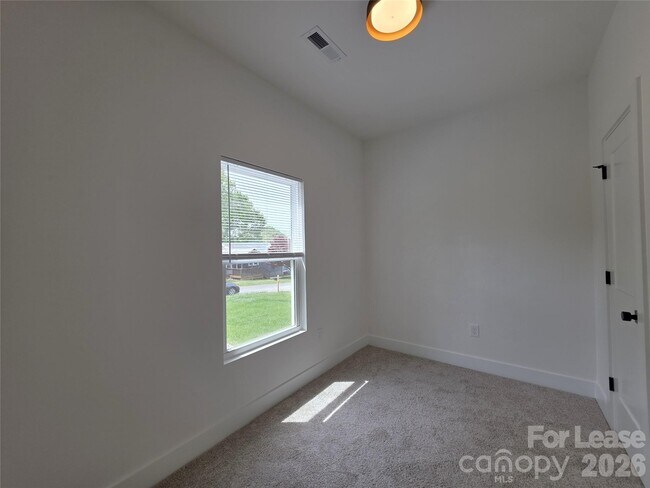 Building Photo - 1030 Patton Ave