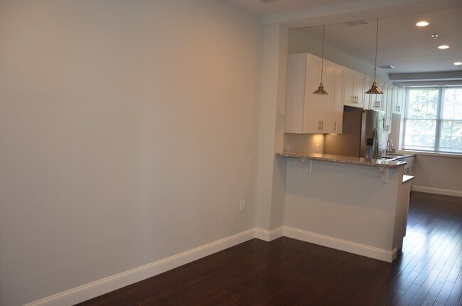 Building Photo - 6 Admirals Wy