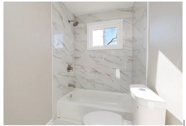 Building Photo - 3 bedroom Dundalk