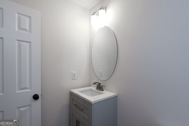 Building Photo - 3063 Broadleaf Trail Rd