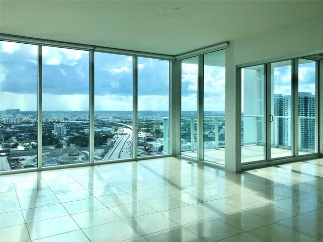 Building Photo - 1040 Biscayne Blvd