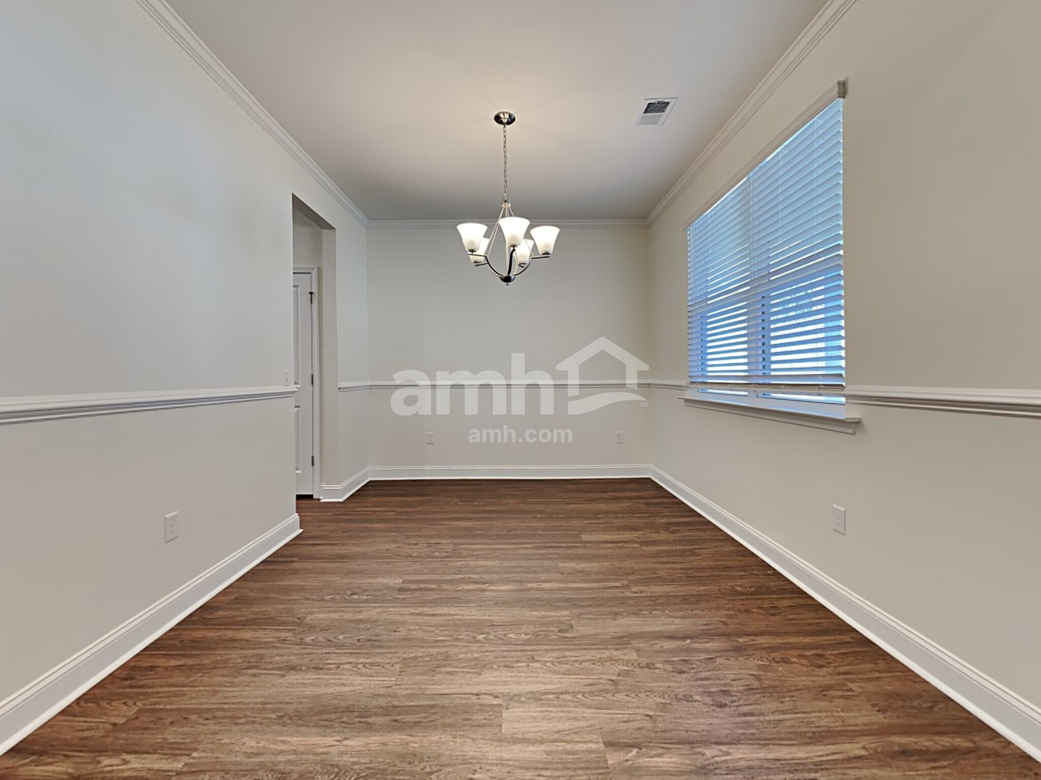 Building Photo - 118 Thatchet Dr