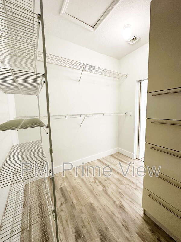 Building Photo - 9174 SW 152nd Path