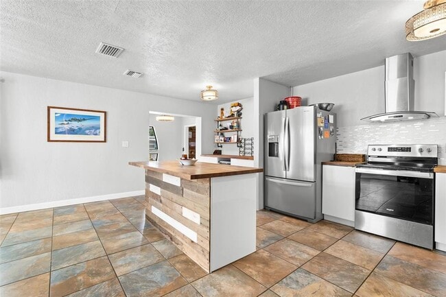 Building Photo - 10437 Cirimoya Ln