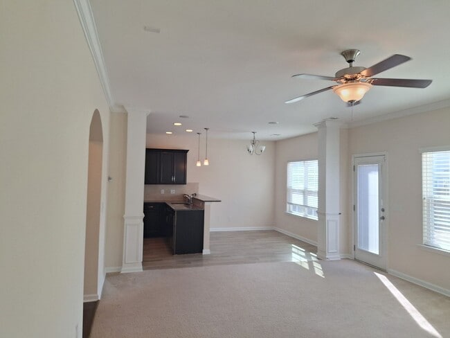 Building Photo - ***HURRY, MOVE IN SPECIAL****Superb Home Located in the Catawba Hills Neighborhood!