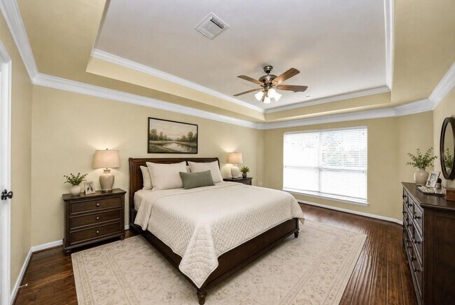 Building Photo - 12815 Dadebrook Ct