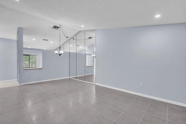 Building Photo - 12970 Dartford Trail
