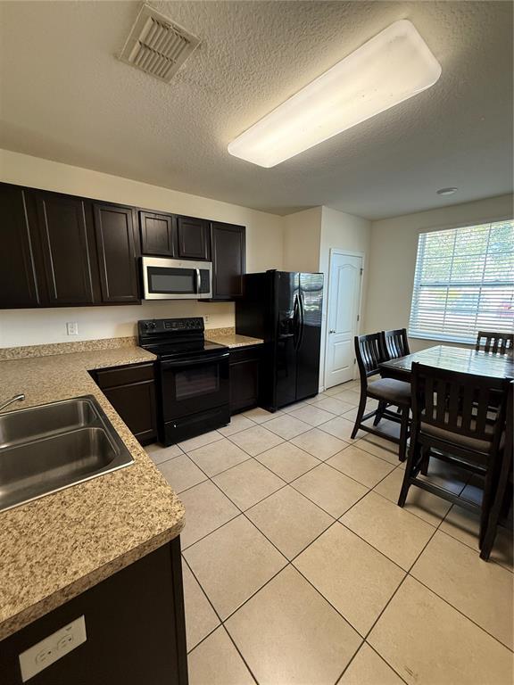 Building Photo - 419 Arbor Lakes Dr