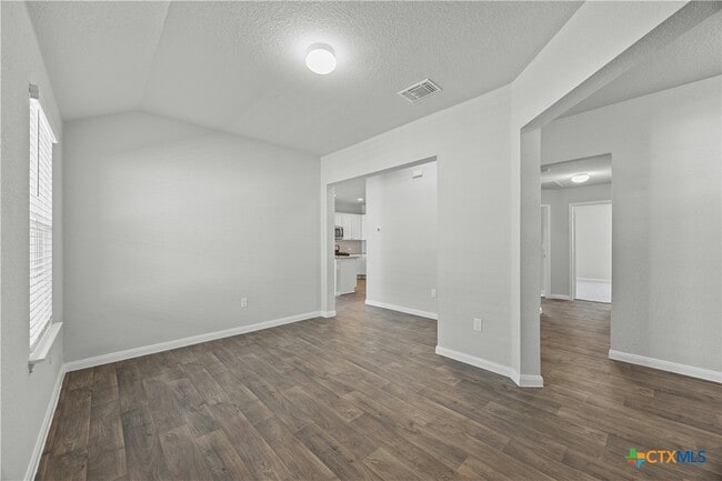 Building Photo - 118 Rochester Ln