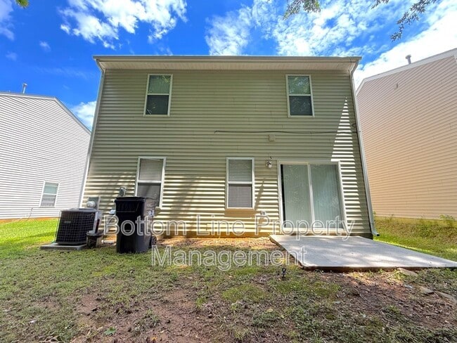 Building Photo - 4918 Muskogee Dr