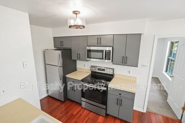 Building Photo - 1116 Foxmeadow Dr