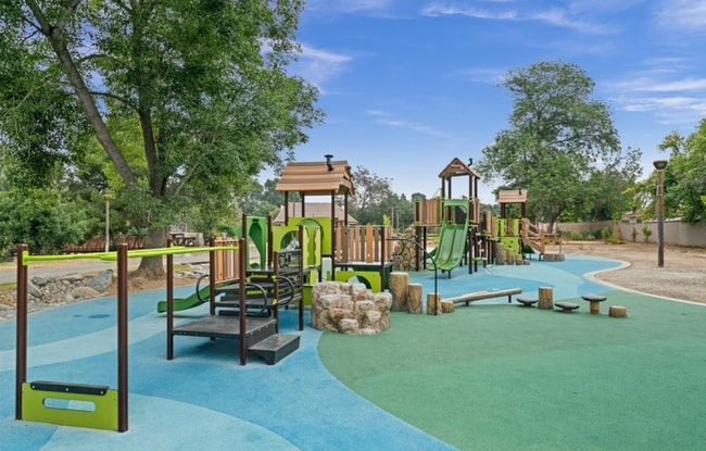 Building Photo - 2510 Santiago St