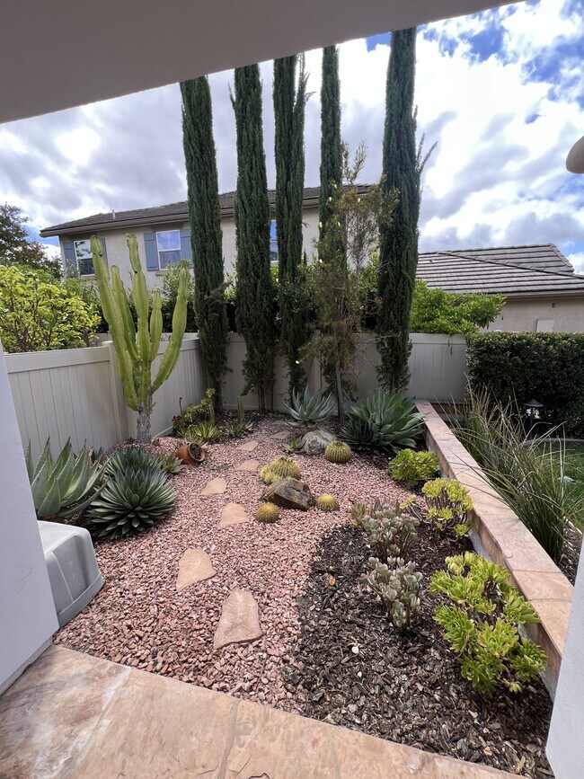Building Photo - 42251 Harwick Ln