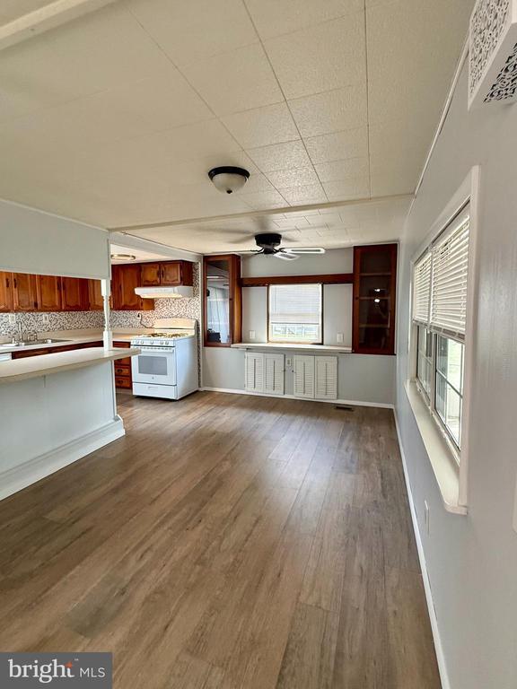 Building Photo - 603 Sherwood Pl