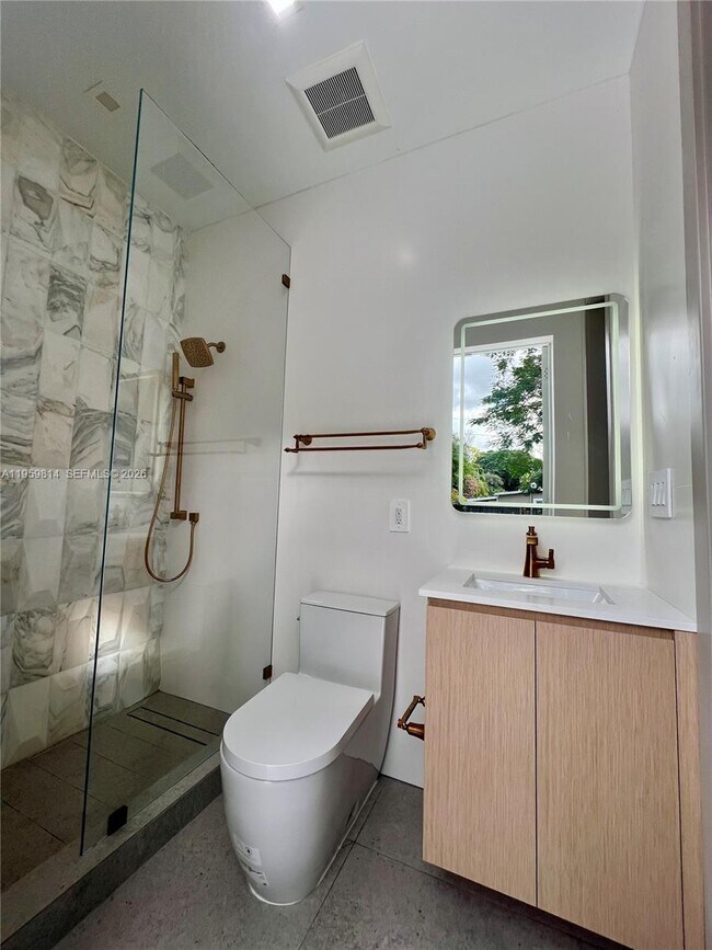 Building Photo - 7850 SW 67th Ave