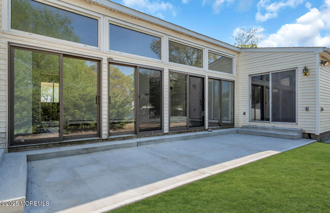 Building Photo - 1034 Zircon Dr