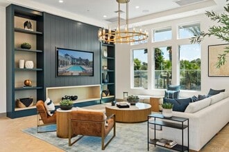 Building Photo - 5015 Avenida Lugano