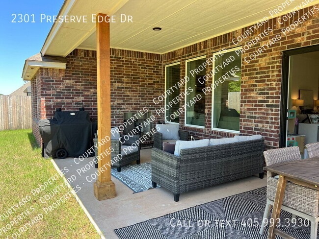 Building Photo - 2301 Preserve Edge Dr