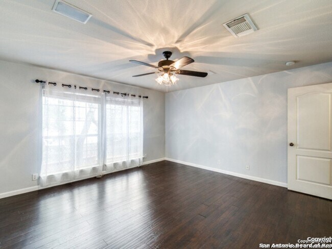 Building Photo - 5823 Rolling Forest Dr