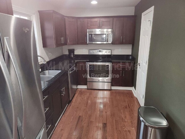 Building Photo - 52 Kirby Rd