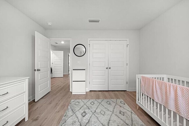 Building Photo - Three Bedroom Two and a half Bath In Hammock Oaks