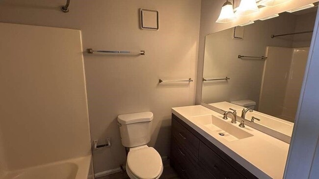 Building Photo - 136 Hudson Bridge Terrace