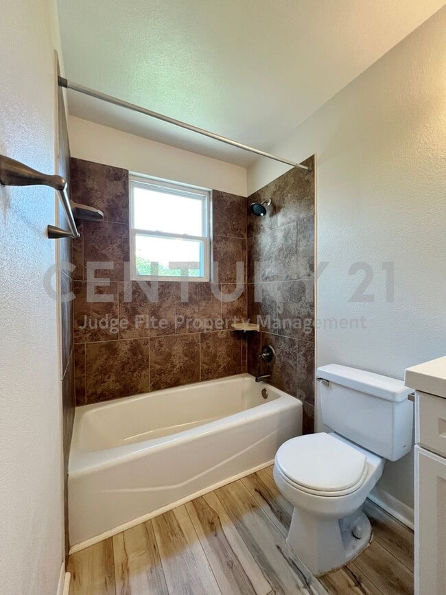 Building Photo - Spacious 2-Story 4/2/2 in Ft. Worth For Rent!