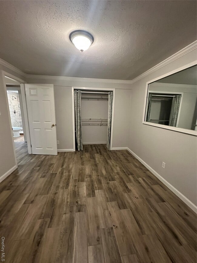 Building Photo - 1 Huron Dr