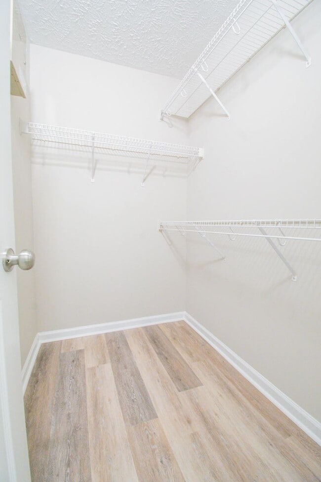 Building Photo - 621 Winthrop Ct