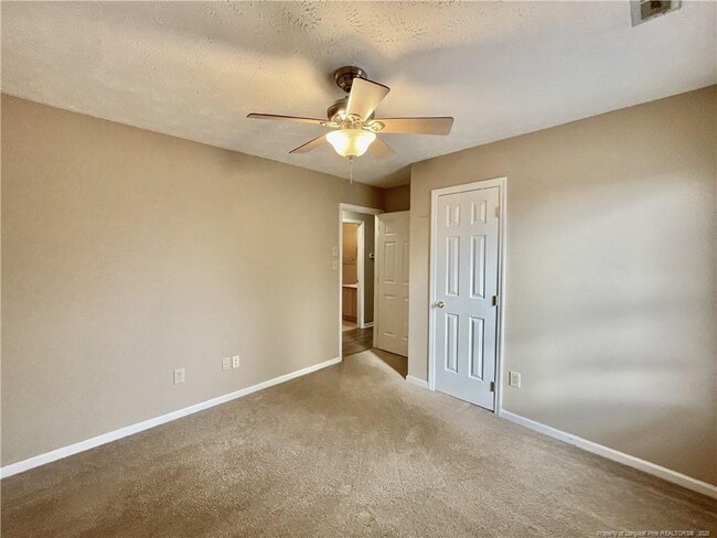 Building Photo - 103 Peregrine Pl