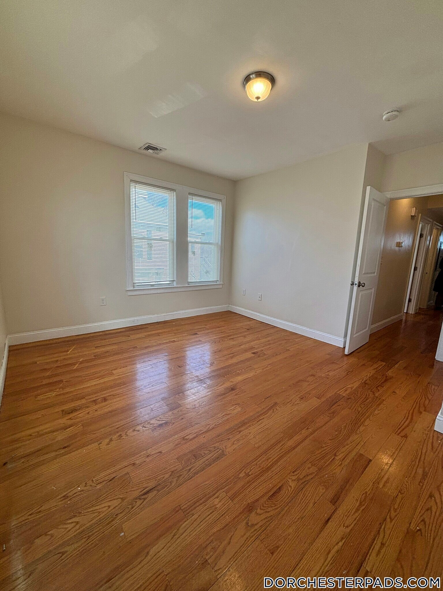 Building Photo - 9 Nottingham St