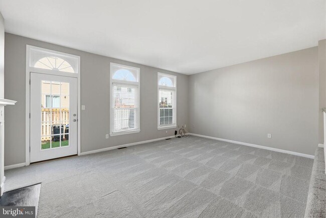 Building Photo - 7978 Revenna Ln