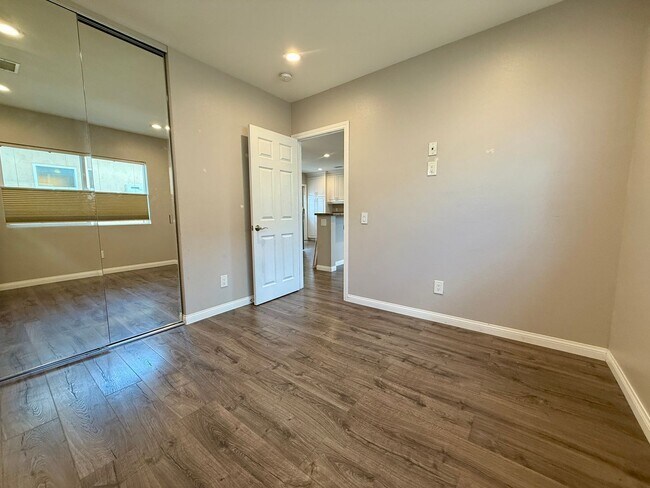 Building Photo - Cottage Home in Normal Heights! Conveniently offers A/C, in Unit Washer/Dryer, Assigned Parking P...