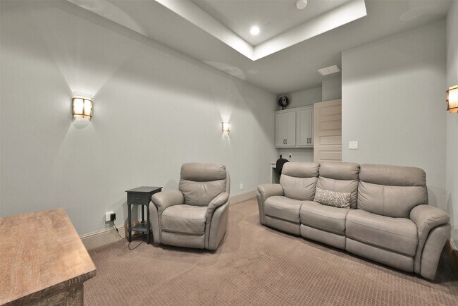 Building Photo - 2072 Laurie Darlin Dr