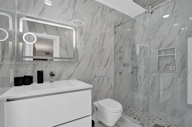 Building Photo - 2101 N 52nd Ave