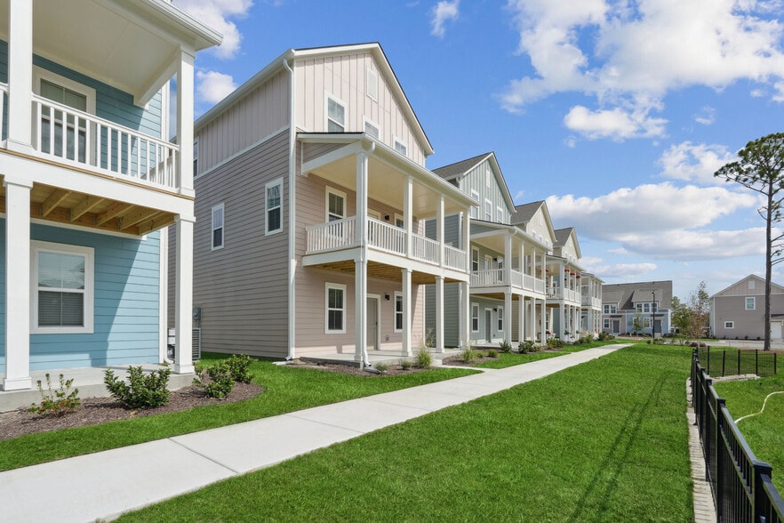 Building Photo - Hamlet Barclay West - Homes & Townhomes for Rent