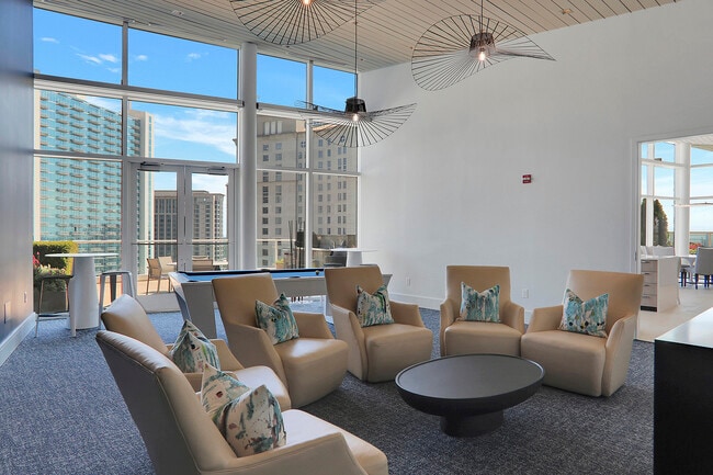 Building Photo - 3325 Piedmont Rd NE