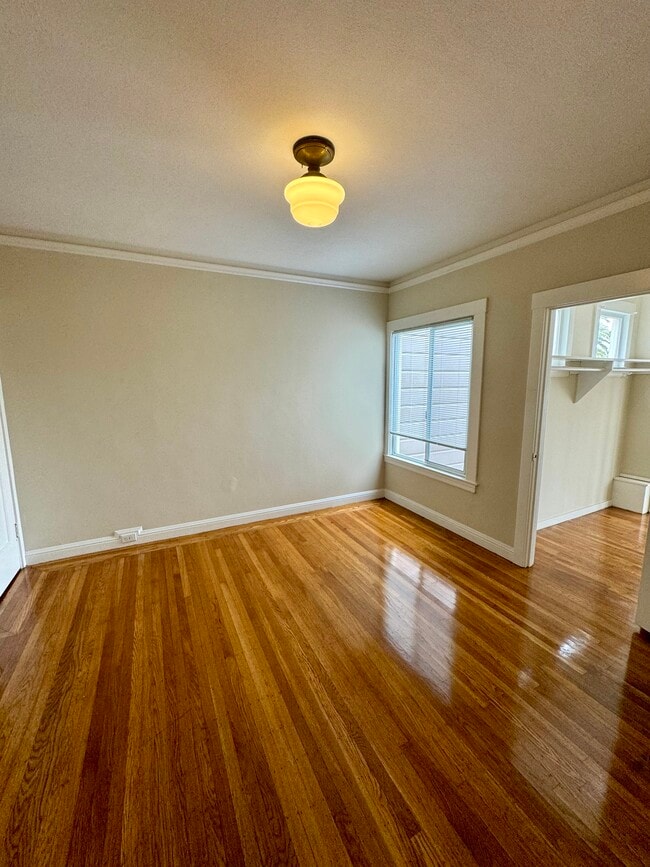 Building Photo - 2538 15th Ave