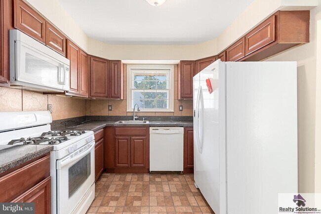 Building Photo - 353 Blackwood Clementon Rd