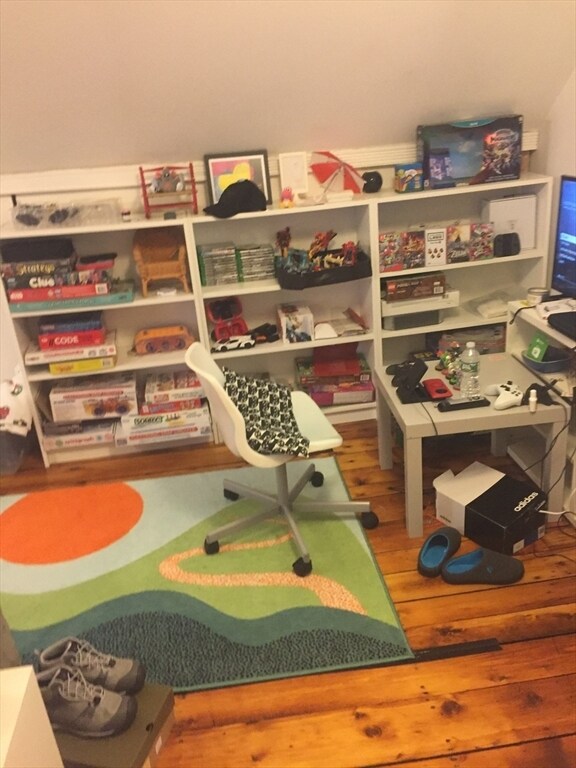 Building Photo - 263 Auburndale Ave