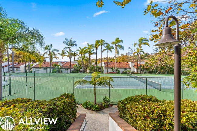 Building Photo - Upgraded 3 Bedroom Townhome in the Gated C...