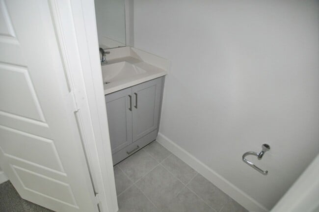Building Photo - Trinity Grove ~ Skyline Views! $2,999 for ...