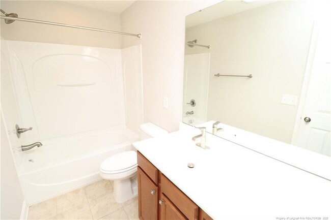 Building Photo - 218 Longchamp Ln
