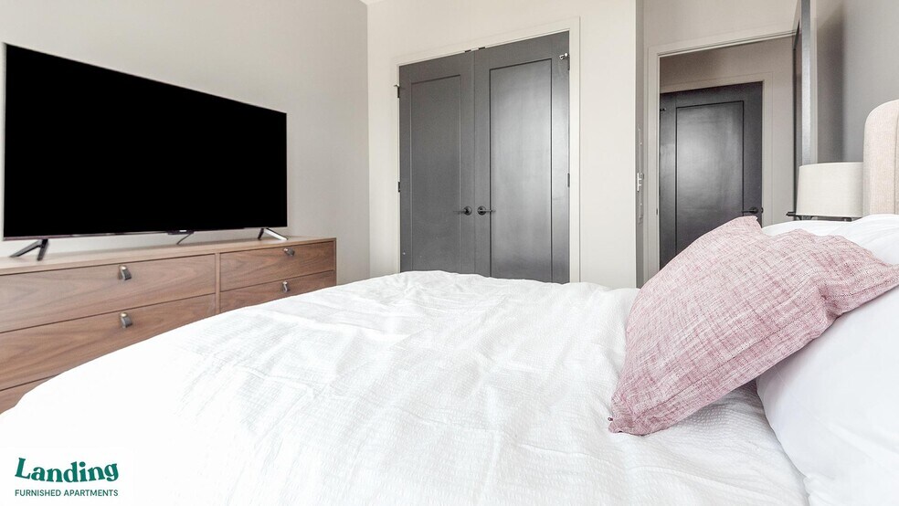 Building Photo - 299 DeBaliviere Ave