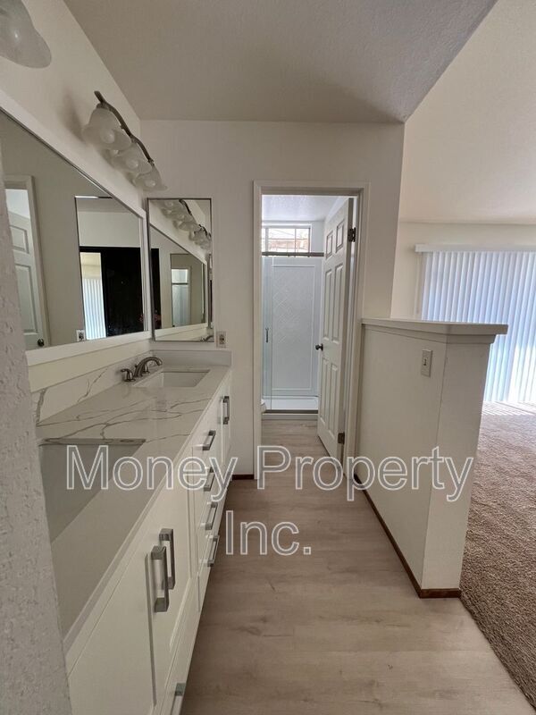 Building Photo - 1766 Bristol Ct