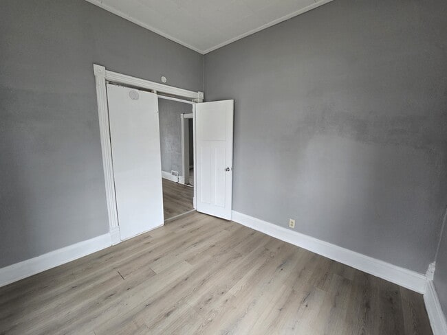 Building Photo - 714 W 1st St