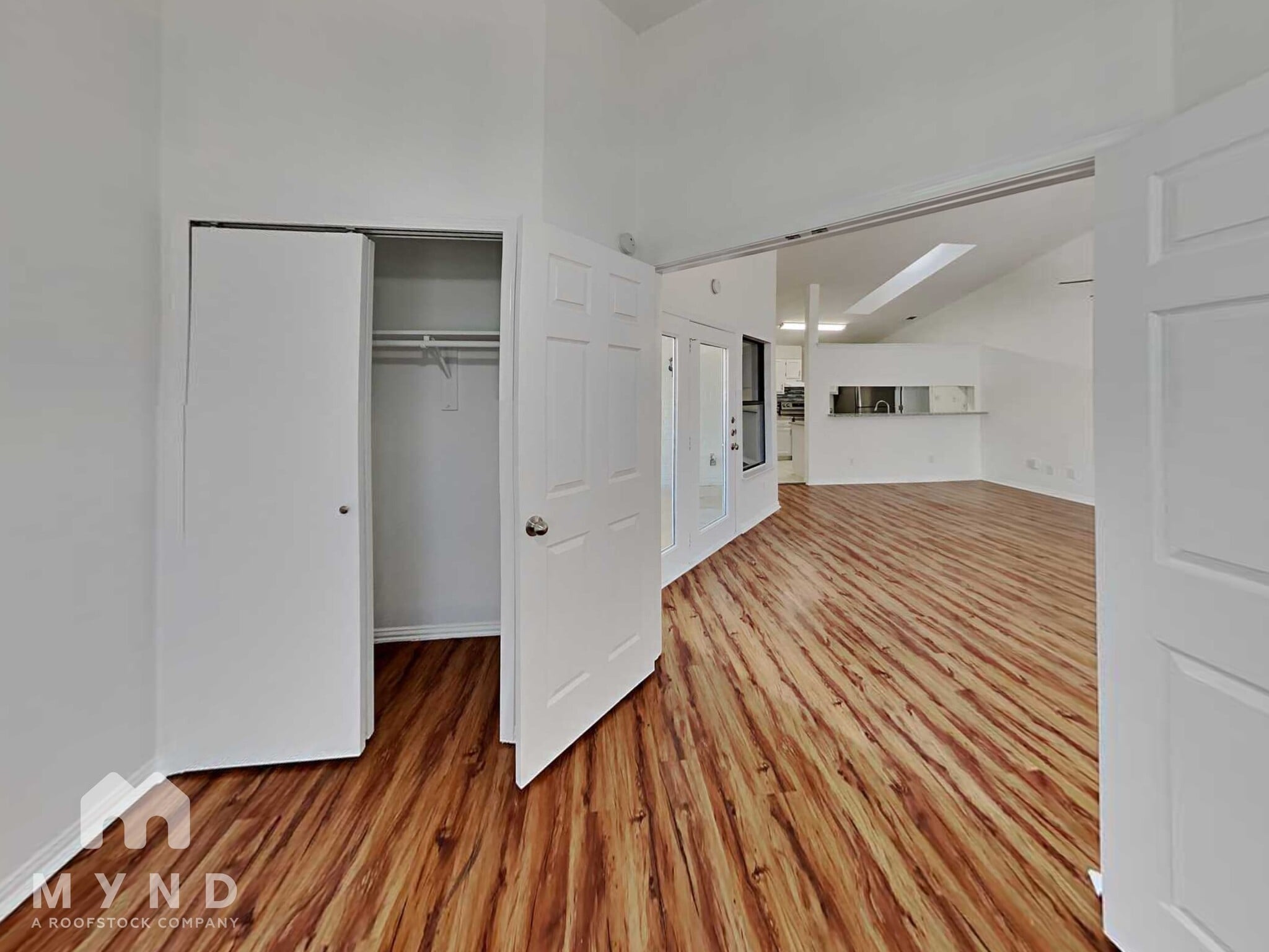 Building Photo - 4645 Baytree Dr