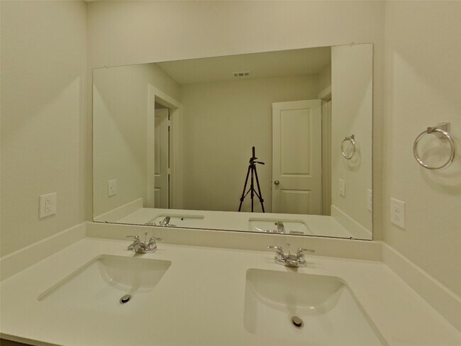 Building Photo - 22859 Terrazzo Dr