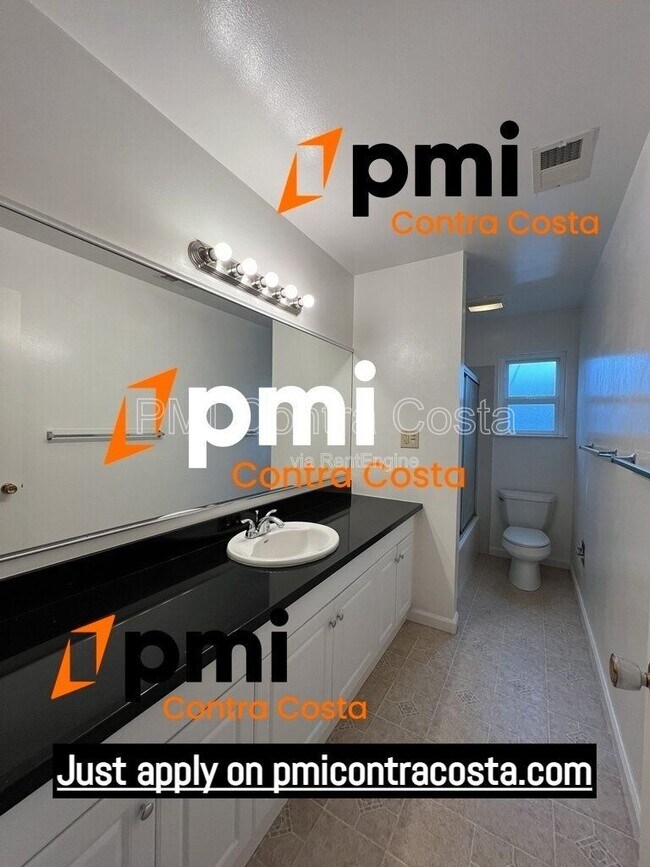 Building Photo - 933 Jackson St