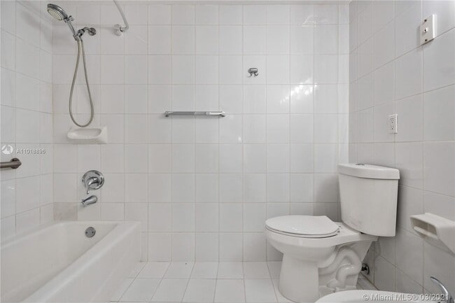 Building Photo - 6901 Edgewater Dr